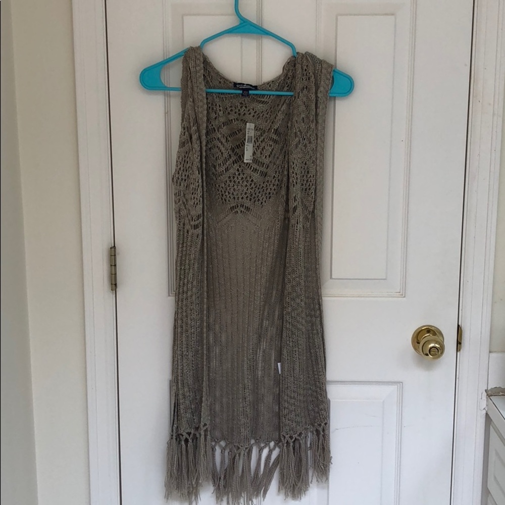 Girl’s Sleeveless Sweater
